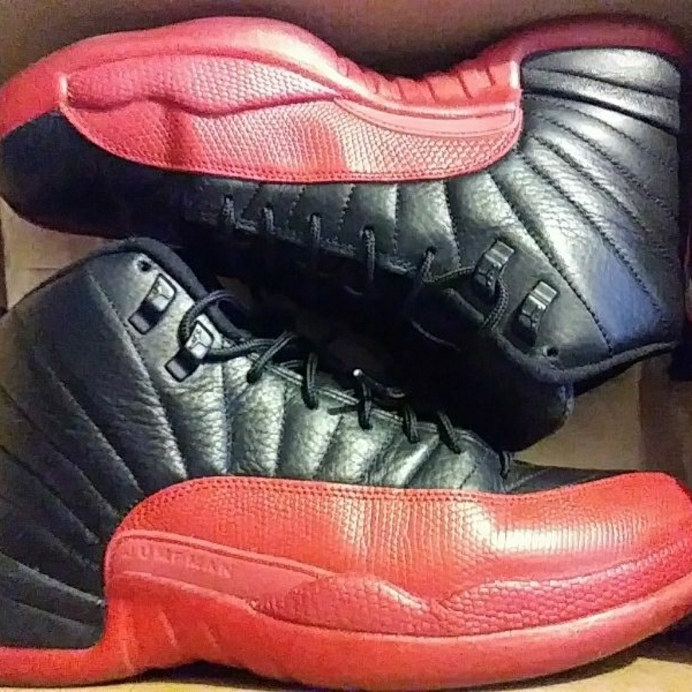 Air jordan retro 12 flu game